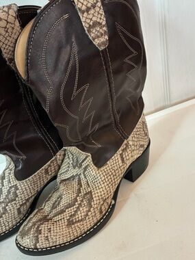 Vintage Bronco Faux Snakeskin Cowboy Boots Brown Leather Western Size 6